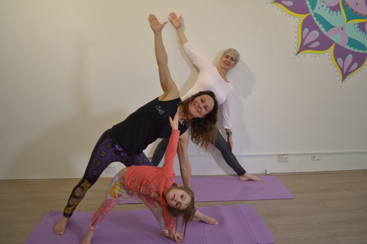 trikonasana-3-generationsgood